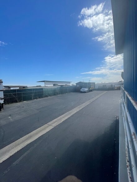 More Photos Of 15392 Cobalt St, Sylmar Warehouse For Lease