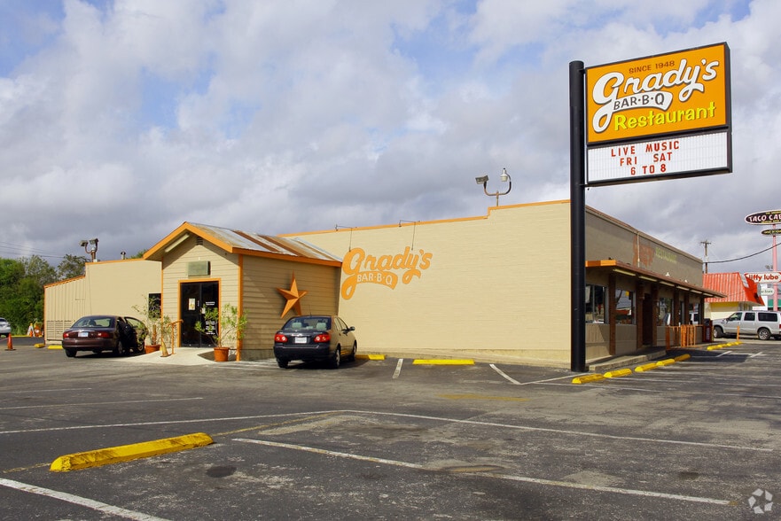 Primary Photo Of 4109 Fredericksburg Rd, San Antonio Freestanding For Sale