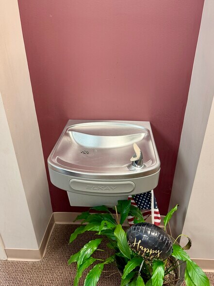 More Photos Of 1600 Commerce Park Dr, Chelsea Medical For Sale