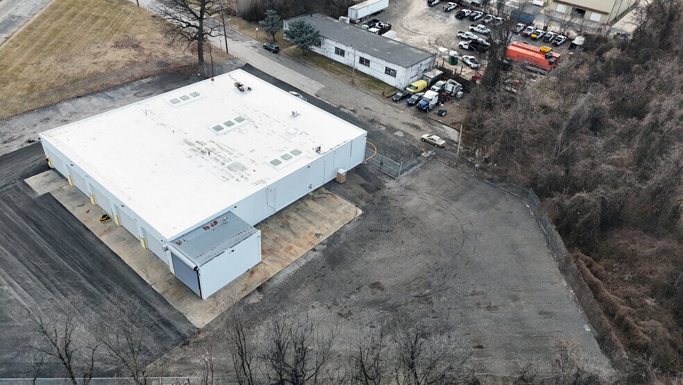 More Photos Of 1003 N Kresson St, Baltimore Service For Lease