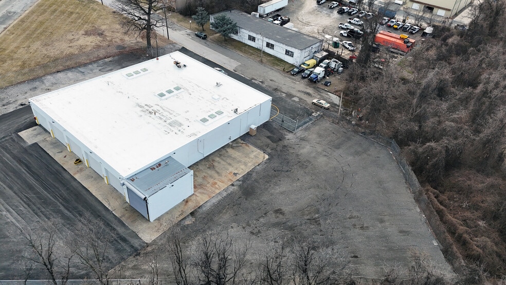 More Photos Of 1003 N Kresson St, Baltimore Service For Lease