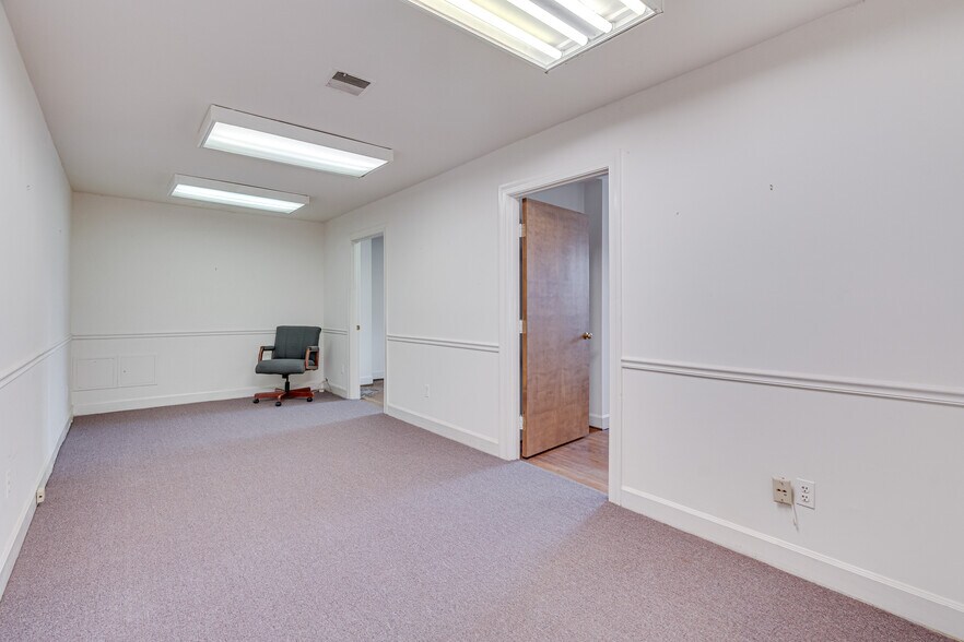More Photos Of 217 N Washington St, Alexandria Office Residential For Sale