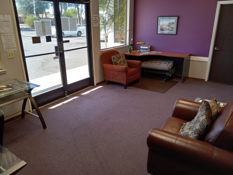 More Photos Of 4778-4790 Dewey Dr, Fair Oaks Loft Creative Space For Sale