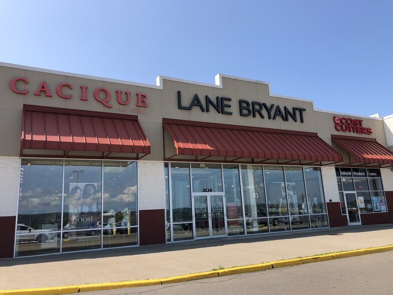 More Photos Of 3112-3128 Vestal Pky E, Vestal Township Unknown For Lease