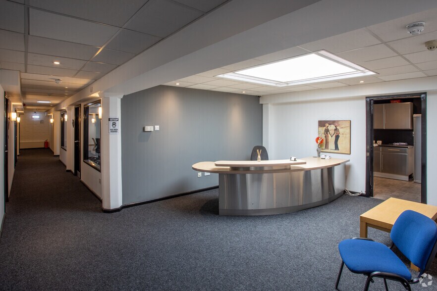 More Photos Of Washington St, Glasgow Office For Lease
