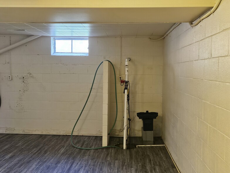 More Photos Of 5000 Fergus Rd, Saint Charles Religious Facility For Sale