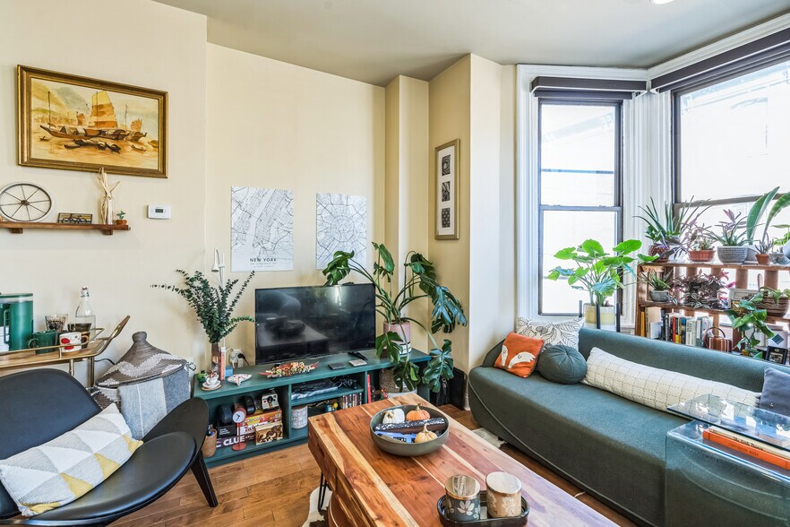 More Photos Of 1937 Spring Garden St, Philadelphia Apartments For Sale