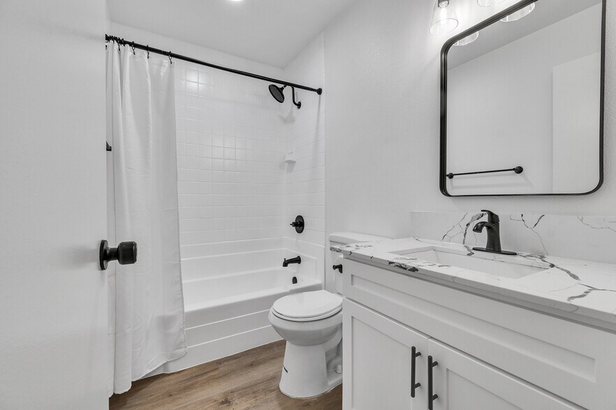 More Photos Of 625 Orizaba Ave, Long Beach Apartments For Sale