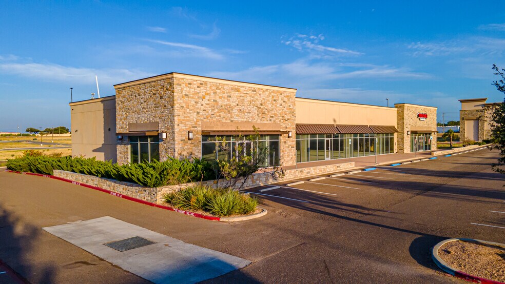 Primary Photo Of 2302 NE Bob Bullock Loop, Laredo Storefront For Lease