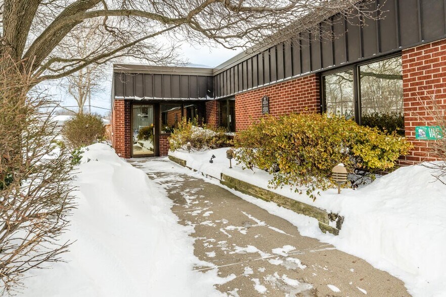 More Photos Of 521 Langley Ave, Saint Joseph Industrial For Sale