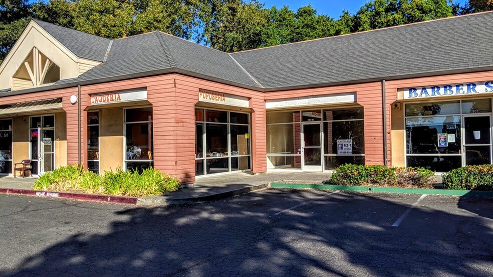 More Photos Of 2101 W College Ave, Santa Rosa Storefront For Lease