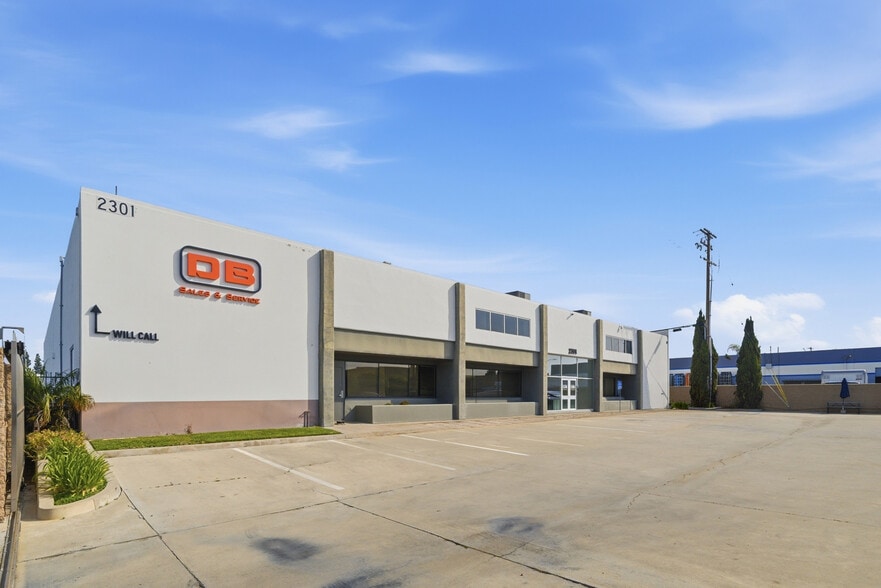 More Photos Of 2301 E Winston Rd, Anaheim Warehouse For Sale