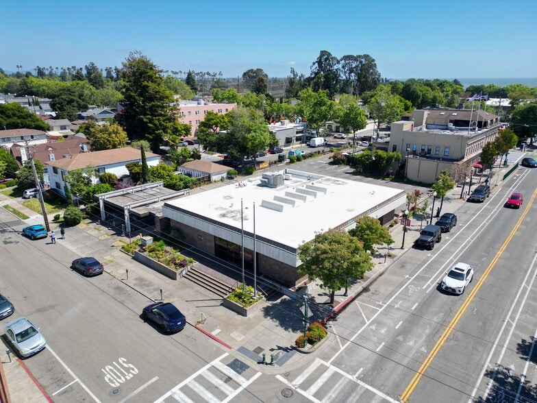 Primary Photo Of 1414 Webster St, Alameda Bank For Sale