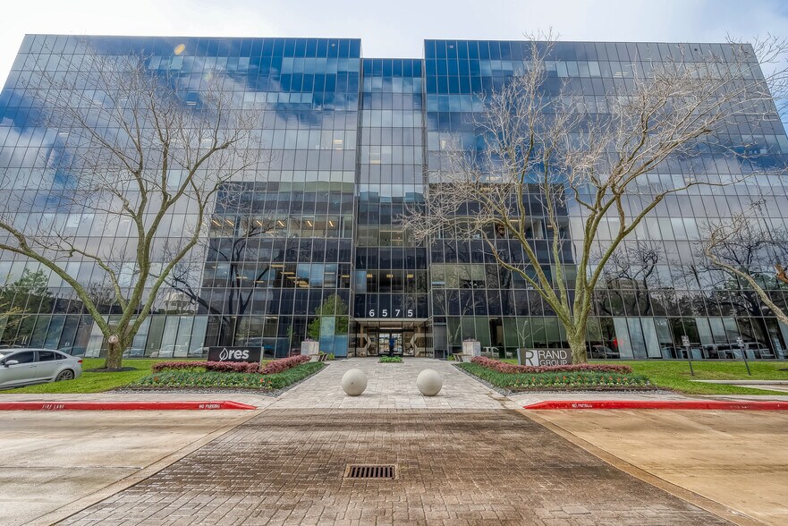 More Photos Of 6575 610 Loop S, Bellaire Office For Sale