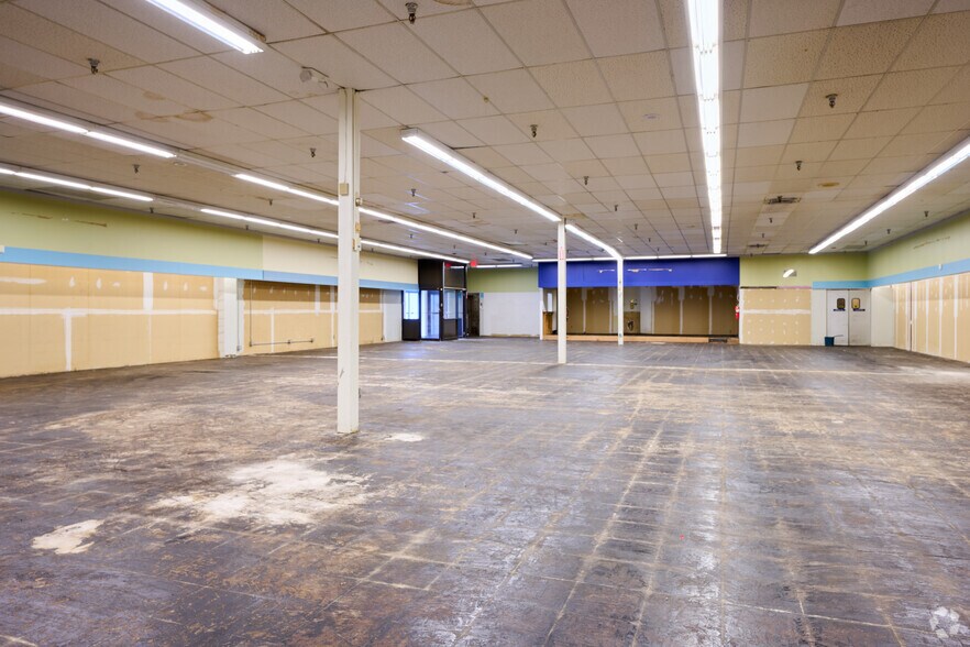 More Photos Of 300 Main St, East Rochester Medical For Lease