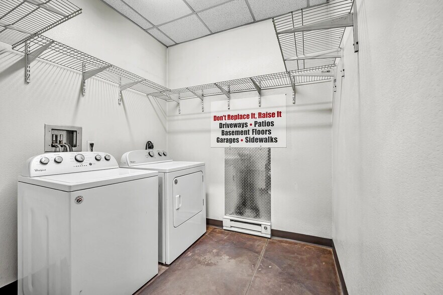 More Photos Of 7315 McClain Pt, Colorado Springs Warehouse For Sale