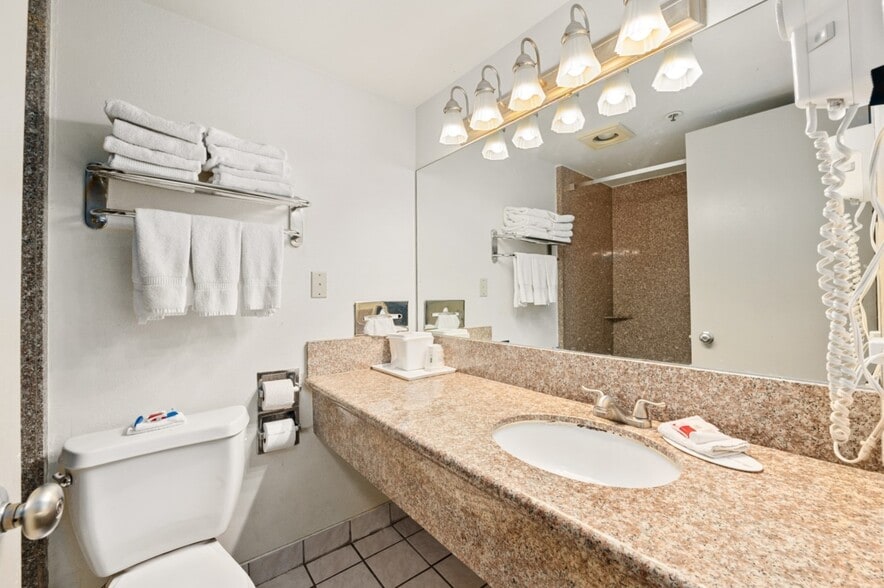 More Photos Of 2156 E Colorado Blvd, Pasadena Hotel For Sale