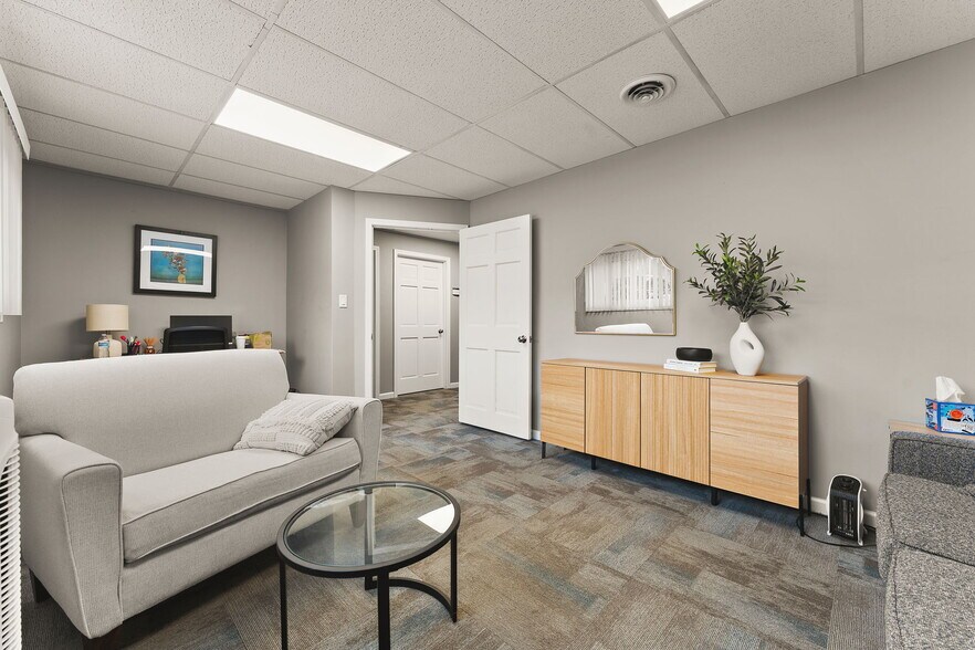 More Photos Of 250 N Main St, Crown Point Office For Sale
