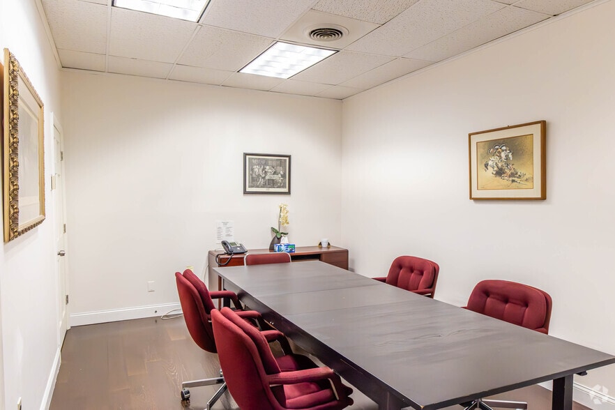 More Photos Of 2444 Morris Ave, Union Township Office For Lease