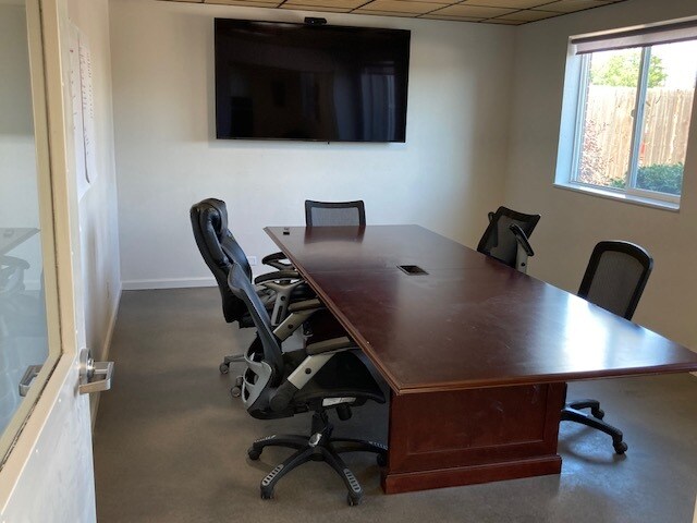 More Photos Of 1254-1256 W Cedar Ave, Denver Showroom For Lease