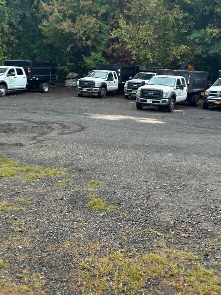 More Photos Of 601 Chestnut Ridge Rd, Spring Valley Manufacturing For Lease