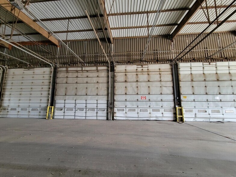 More Photos Of 2198 S Pacific Ave, Yuma Distribution For Lease