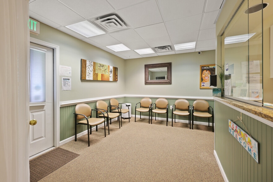 More Photos Of 3904 E Joppa Rd, Nottingham Flex For Sale