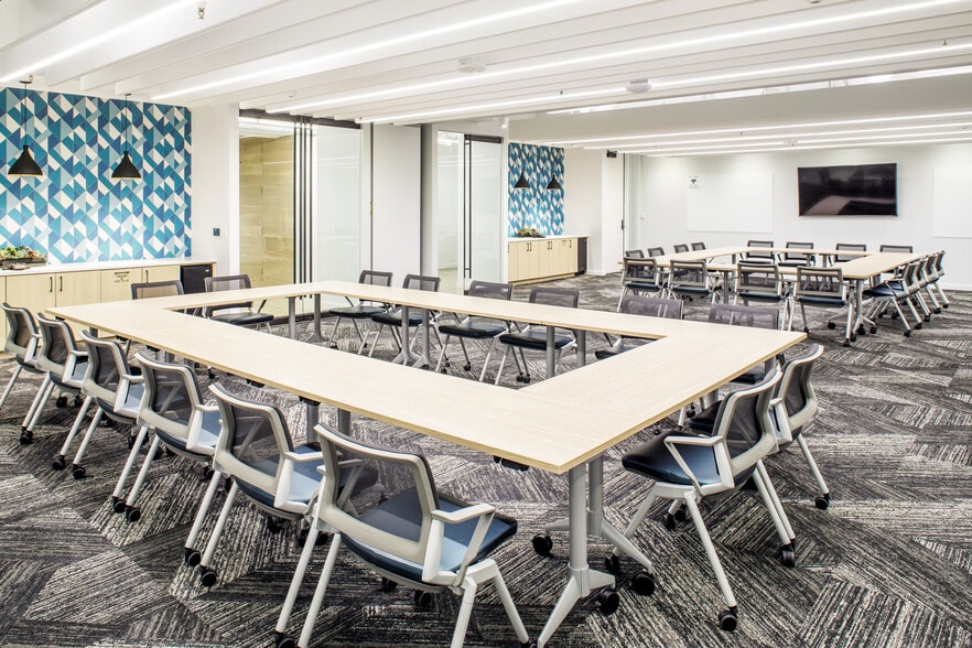 More Photos Of 515 Congress Ave, Austin Office For Lease