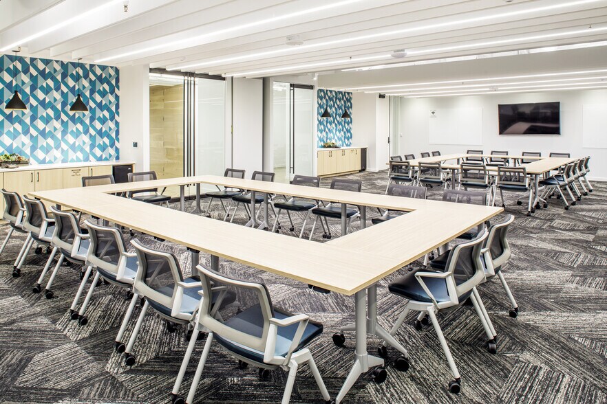 More Photos Of 515 Congress Ave, Austin Office For Lease