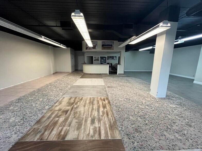 More Photos Of 6250 N Military Trl, West Palm Beach Showroom For Lease