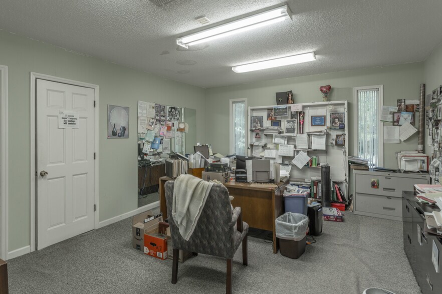 More Photos Of 4808 Hixson Pike, Hixson Office For Sale