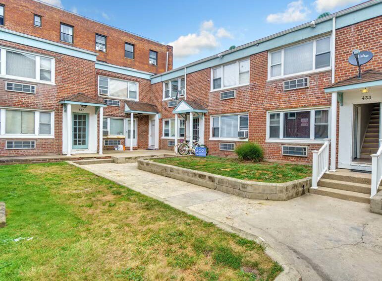 More Photos Of 421 E Broadway, Long Beach Apartments For Sale