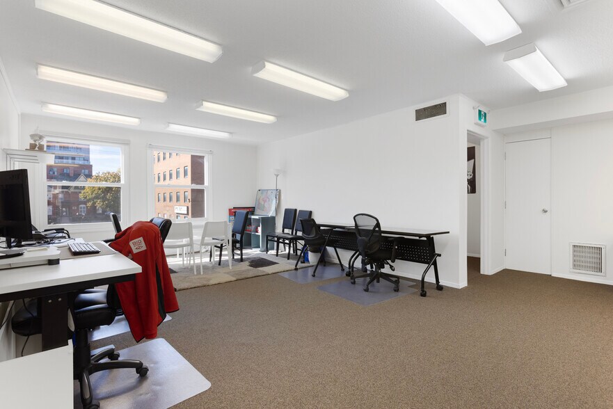 More Photos Of 307 Gilmour St, Ottawa Office For Sale