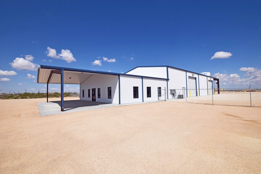 More Photos Of 8340 Boles Rd., Odessa Warehouse For Lease