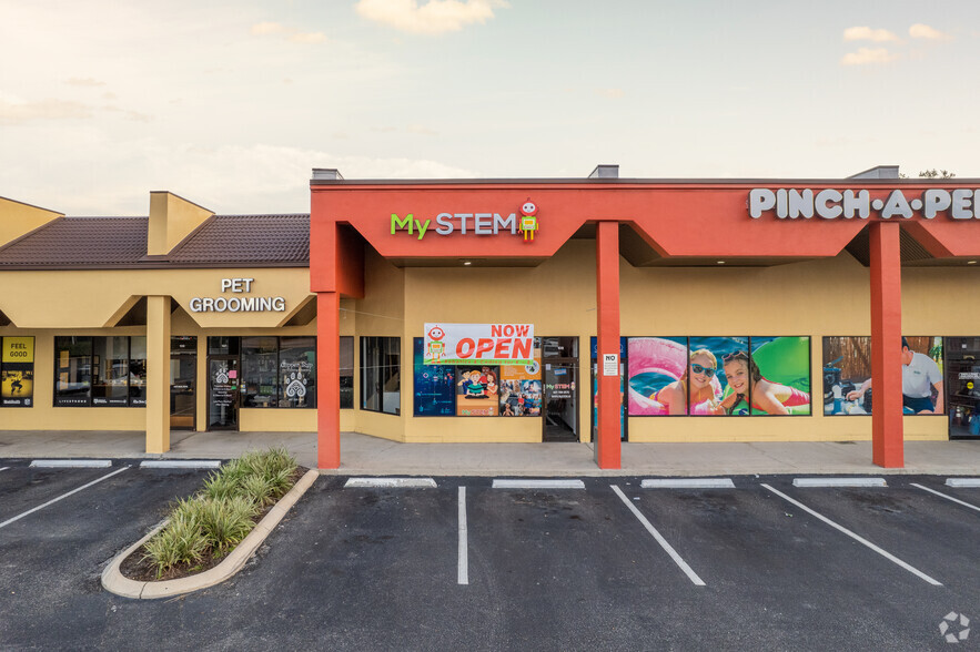 More Photos Of 101 N Country Club Rd, Lake Mary General Retail For Lease