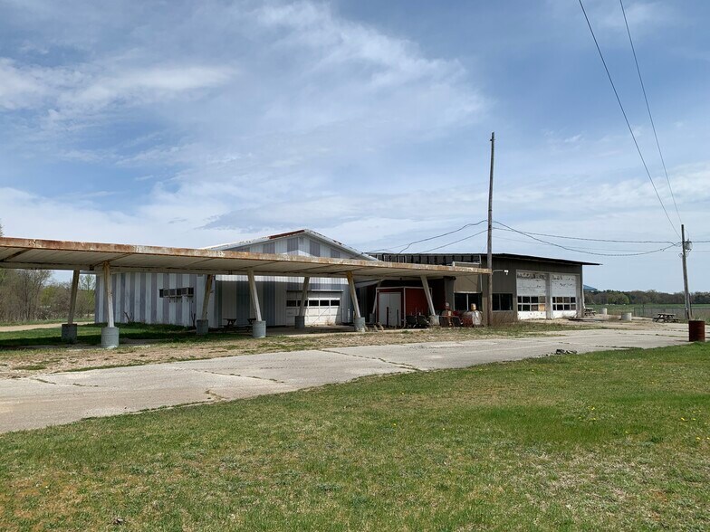More Photos Of 56300 Ash Rd, Osceola Warehouse For Sale