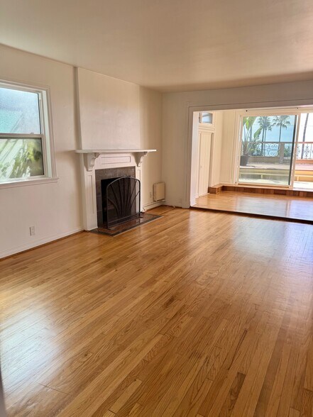 More Photos Of 653 Ramona Ave - Office/Live-Work, Laguna Beach Office For Lease