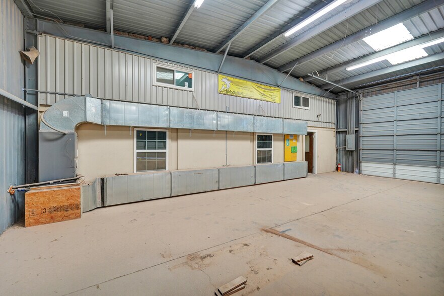 More Photos Of 3603 W 35th St, Odessa Industrial For Sale