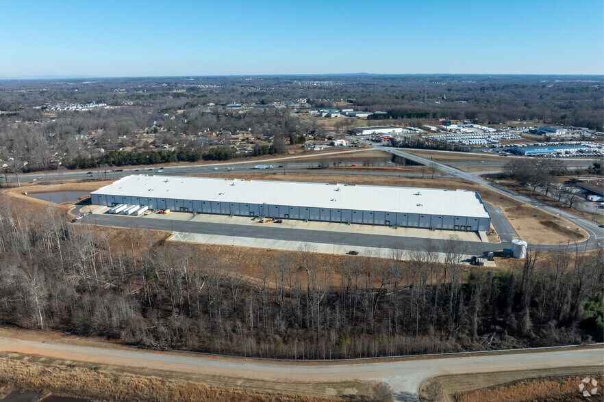 More Photos Of 380 John Dodd Rd, Spartanburg Distribution For Lease