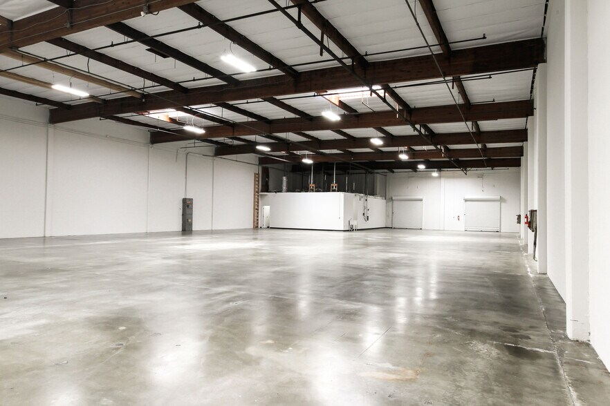 More Photos Of 1136-1150 S Vail Ave, Montebello Industrial For Sale