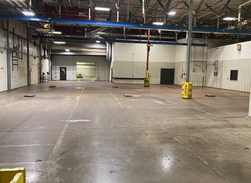 More Photos Of 2148 Depot St, Holt Manufacturing For Lease