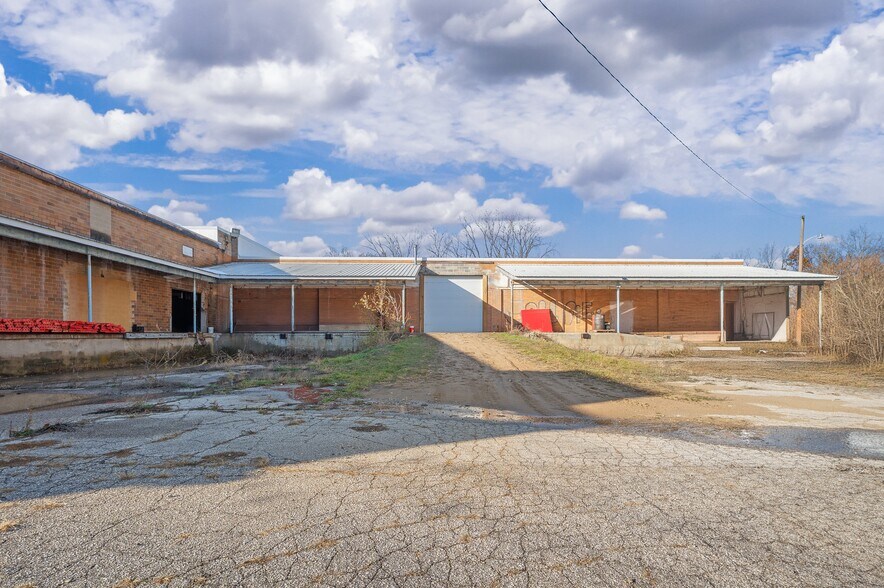 More Photos Of 500 Washington St, Coloma Manufacturing For Lease