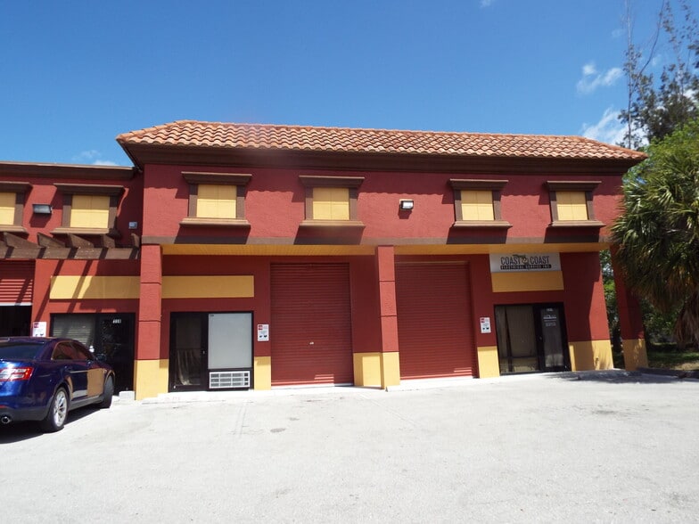 More Photos Of 422 SW 2nd Ter, Cape Coral Warehouse For Lease