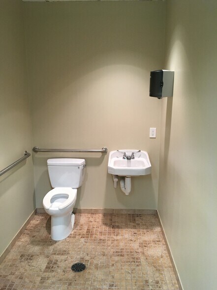 More Photos Of 830 S Mason Rd, Katy Medical For Sale
