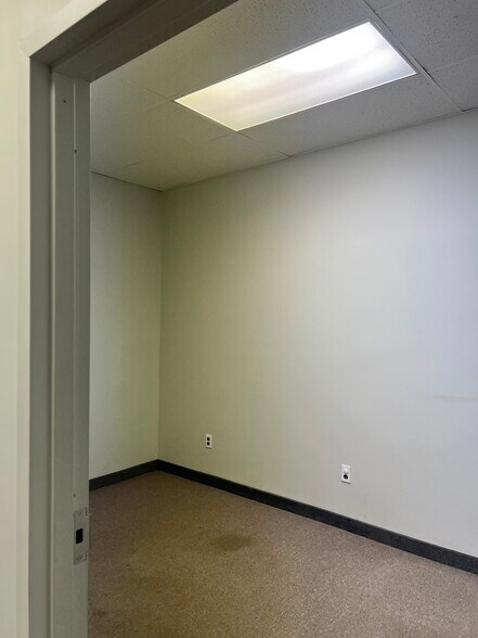 More Photos Of 546 Valley Rd, Upper Montclair Medical For Lease