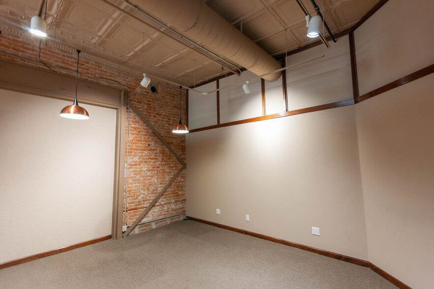 More Photos Of 123-147 N College Ave, Fort Collins Office For Lease