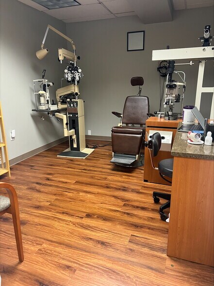 More Photos Of 860 E Swedesford Rd, Wayne Medical For Sale