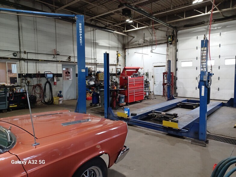 More Photos Of 39 Cleopatra Dr, Nepean Warehouse For Sale