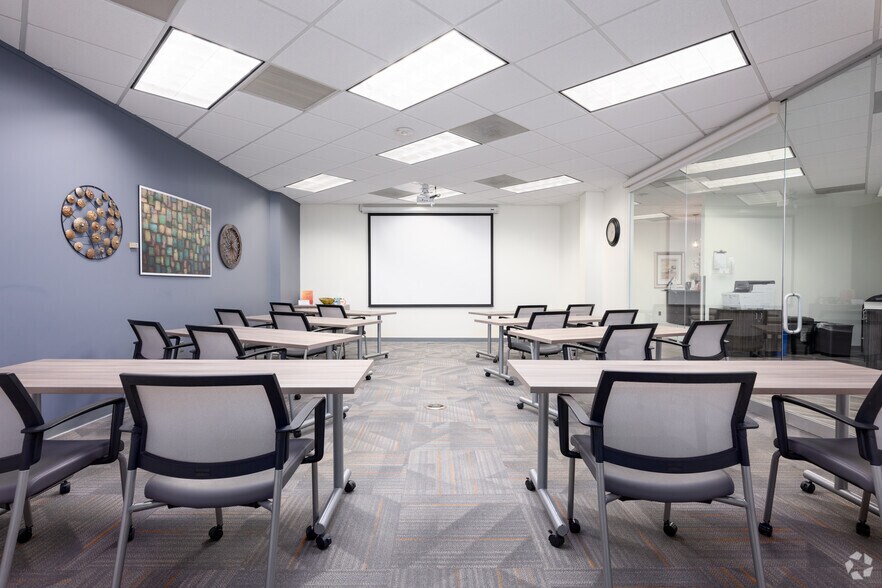 More Photos Of 806 Green Valley Rd, Greensboro Coworking Space