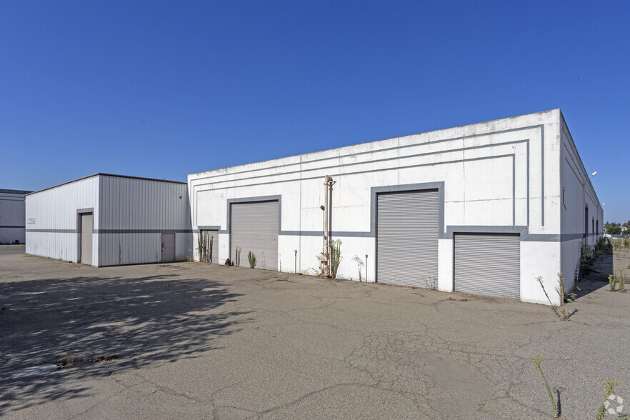 Primary Photo Of 5333 N Cornelia Ave, Fresno Warehouse For Lease